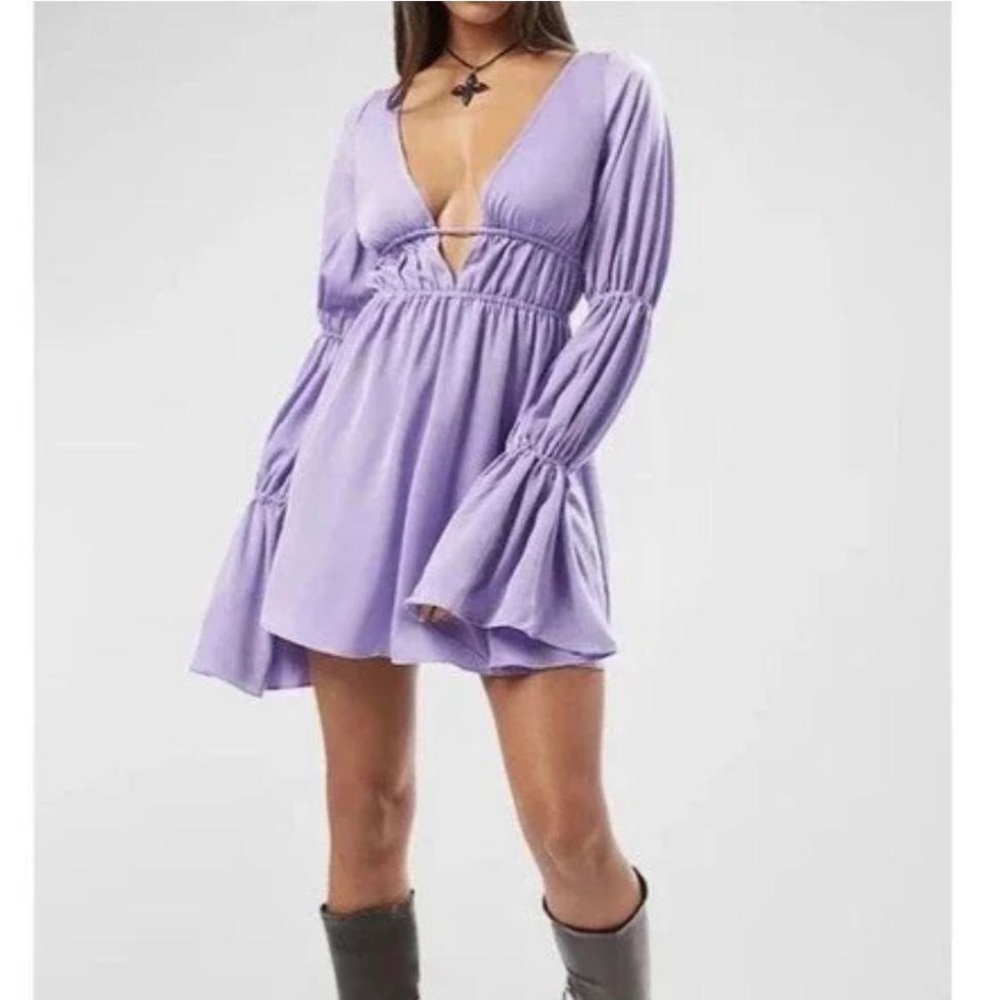 WeWoreWhat Lavender Mini Dress with Flared Sleeves And Open Back